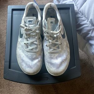 Nike men’s training shoes in white cammo.